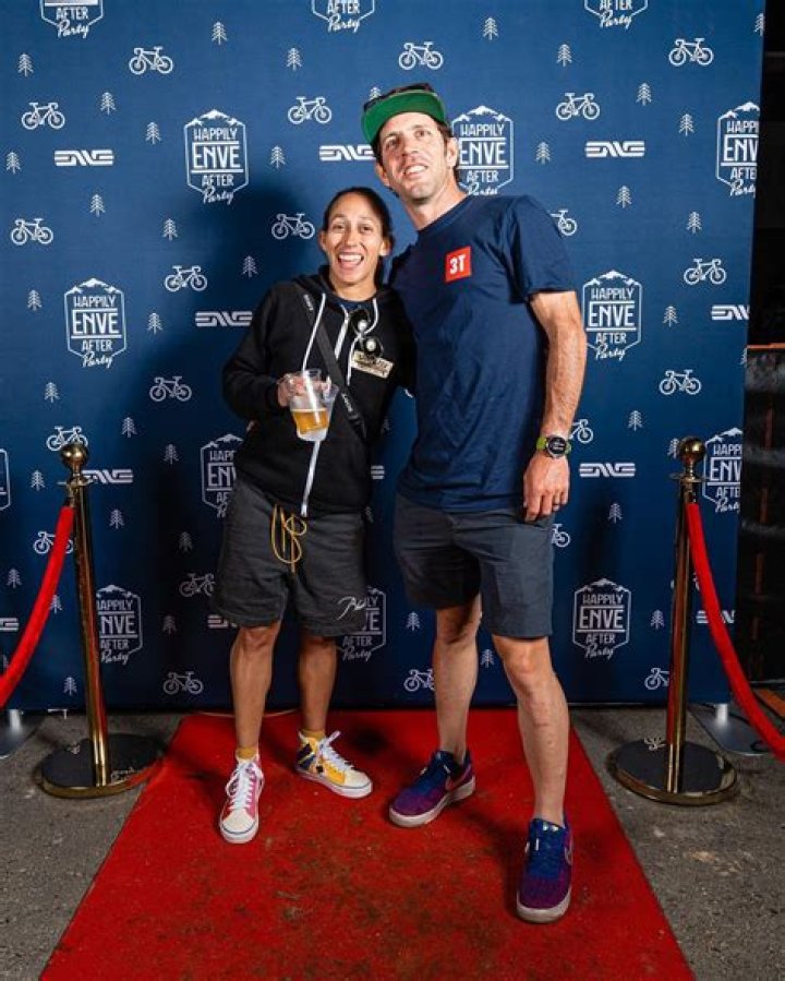 Desiree Linden Net Worth 2024, Age, Height, Bio, Birthday, Wiki!